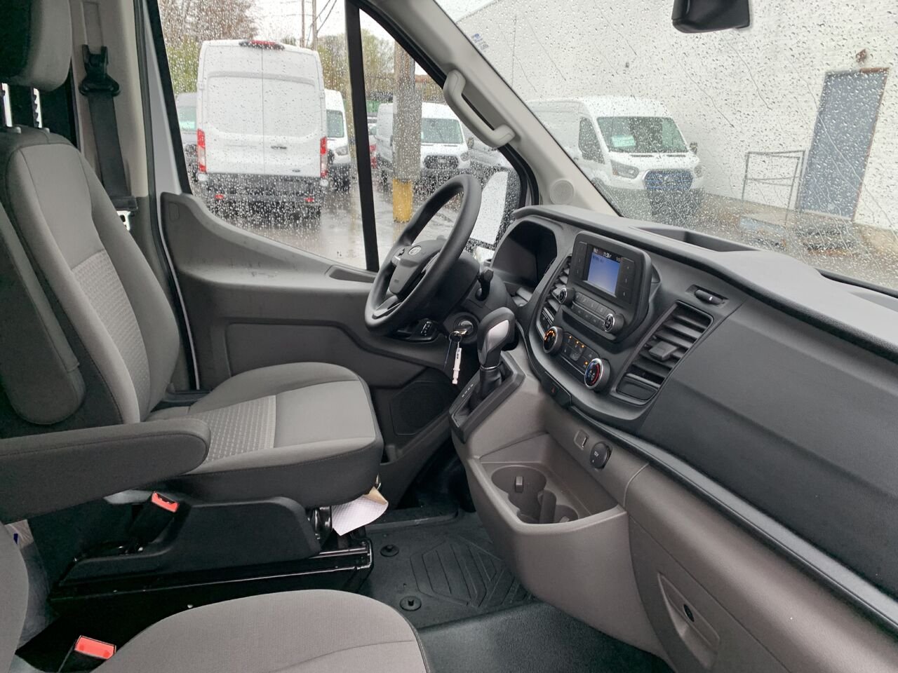 2025 Ford Transit fourgon utilitaire White Châteauguay - photo #17