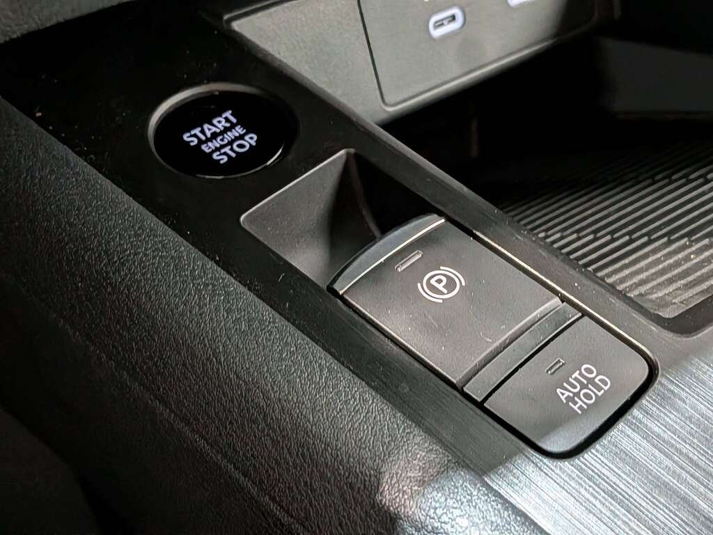 2026 Nissan Kicks S AWD Red Val-David - photo #30
