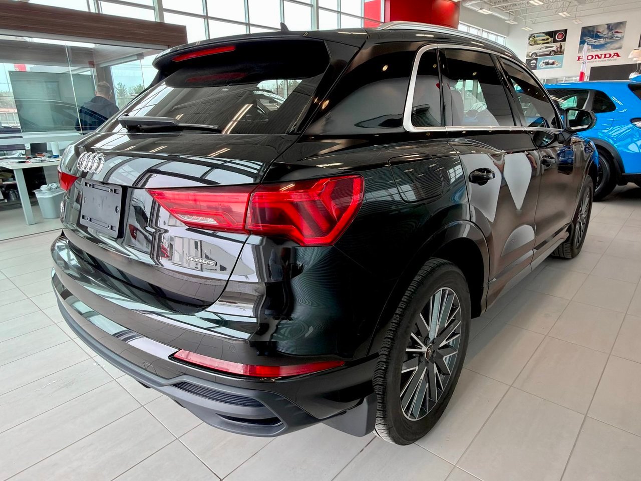 2023 Audi Q3 Black Notre-Dame-des-Prairies - photo #10