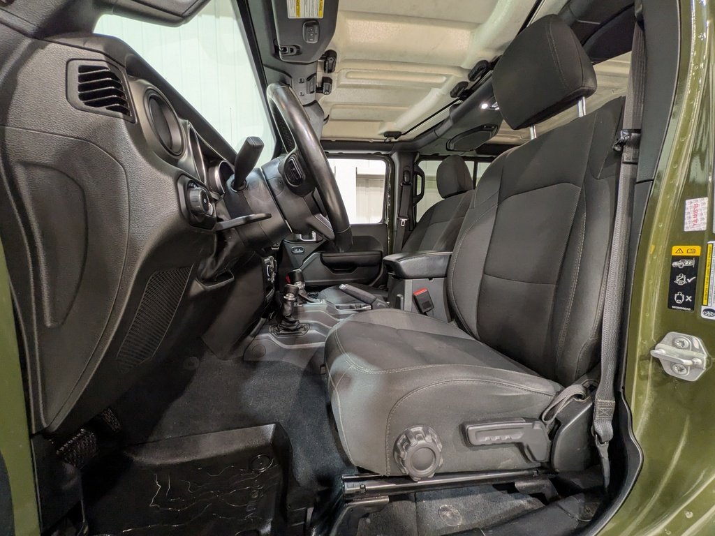 2022 Jeep Wrangler Unlimited Willys 4x4 Green Val-David - photo #1