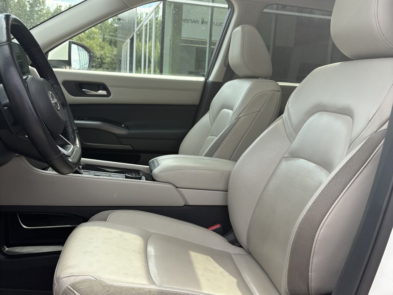 Nissan Pathfinder 2022 Blanc Mont-Laurier - photo #10