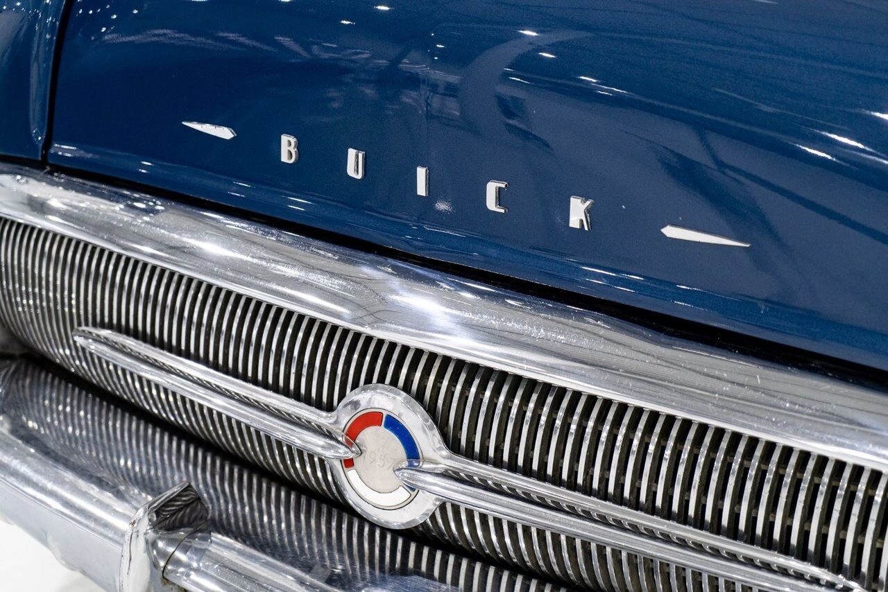 Buick Special 364/300HP NailHead 1 of only 2,056 | PRICE IN USD 1957 Bleu Montréal - photo #29