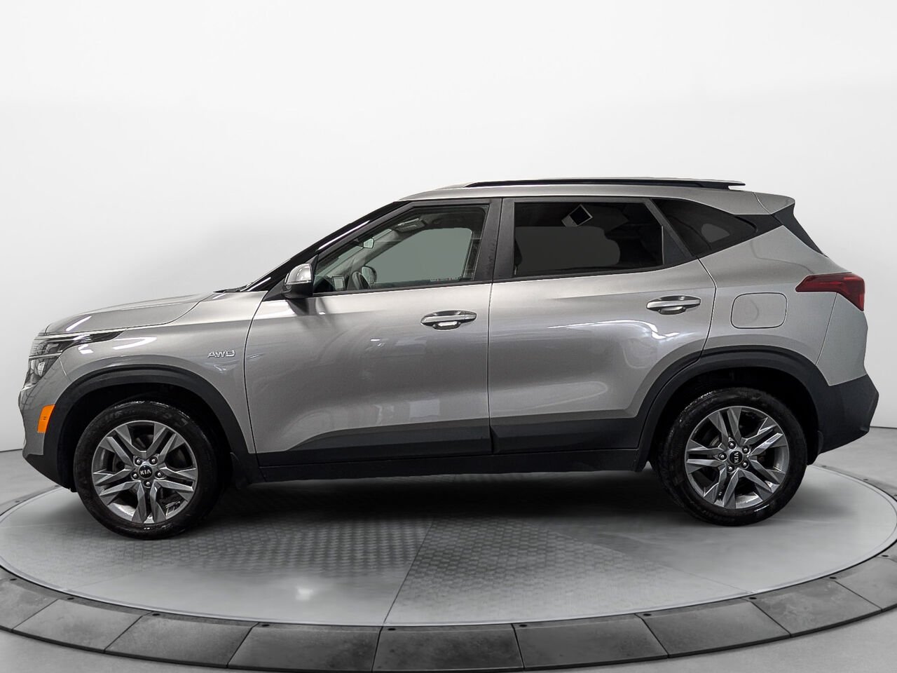 2021 Kia Seltos AWD LX Bas Kilométrage Sièges Chauffants Grey Sherbrooke - photo #1
