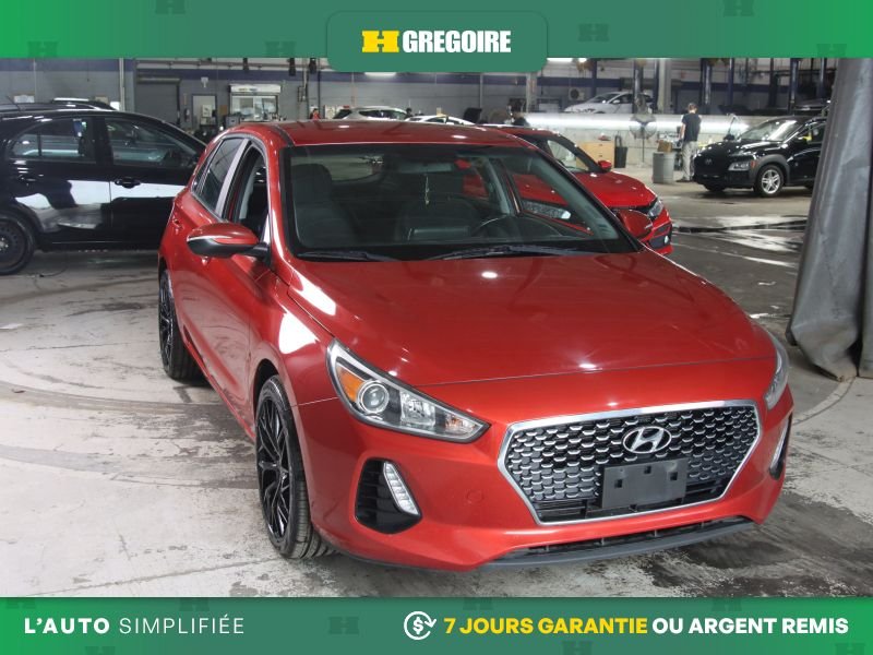 2020 Hyundai Elantra Red Laval - photo #0
