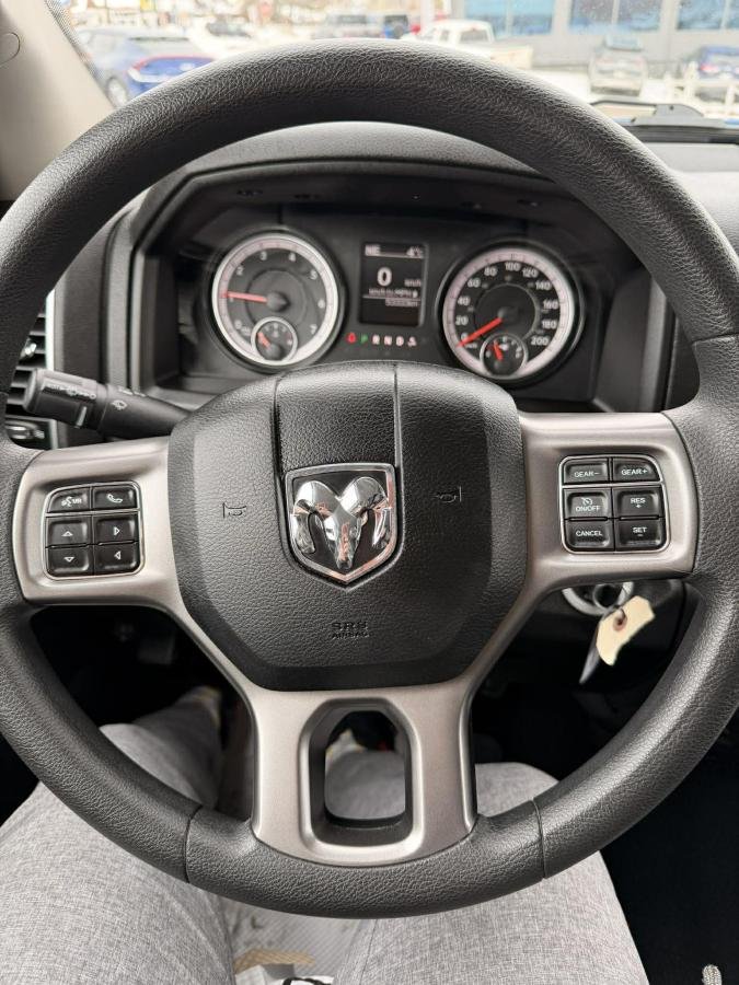 2023 RAM 1500 Classic Blue Lac Mégantic - photo #9