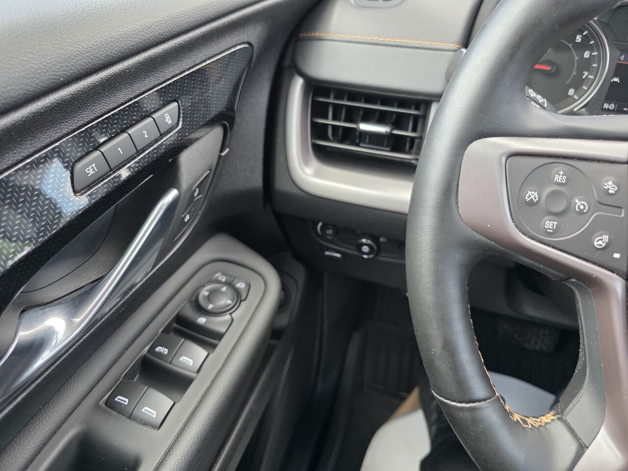 2024 GMC Terrain AT4 Red Rouyn-Noranda - photo #39