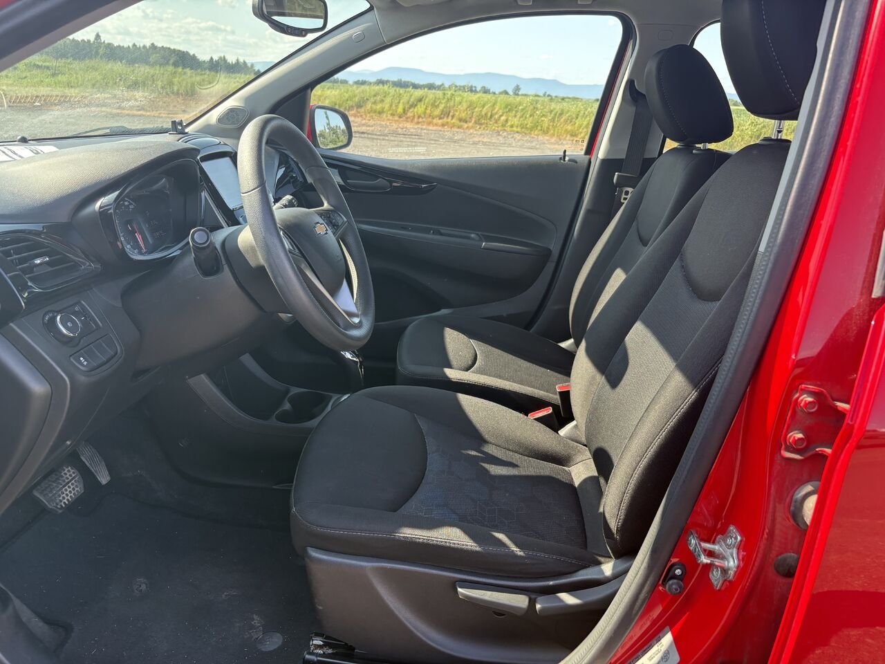 2018 CHEVROLET SPARK LT à hayon 4 portes CVT avec 1LT Red Montmagny - photo #4