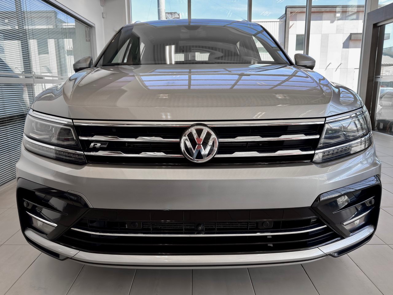 Volkswagen Tiguan 2021 Gris Notre-Dame-des-Prairies - photo #21