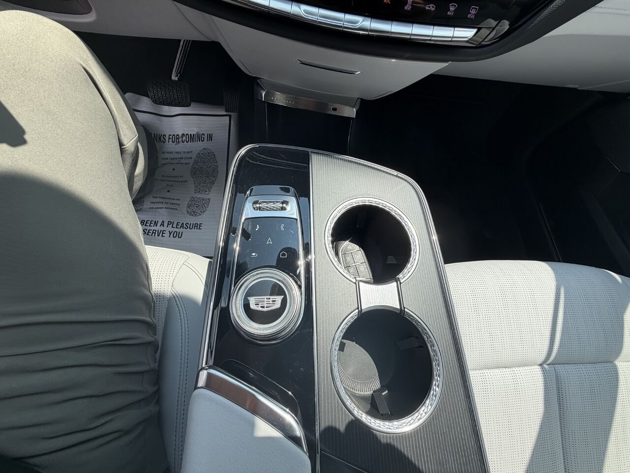 Cadillac LYRIQ LUXURY AWD FINANCEMENT À PARTIR DE 0.99% 2024 Argent Laval - photo #26