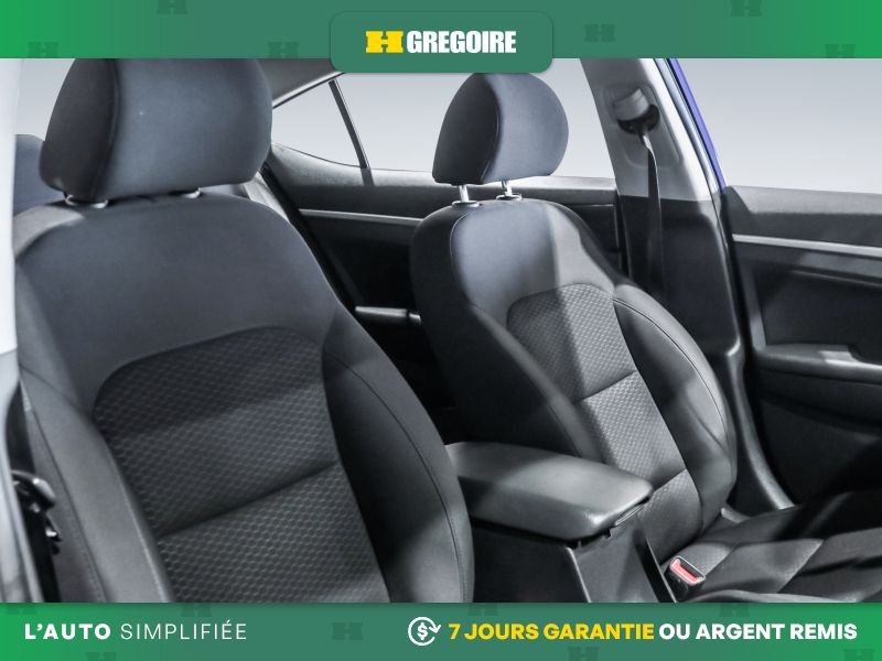 Hyundai Elantra 726869A | Preferred AUTO AC GR ELECT MAGS CAMERA RECUL BLUET 2020 Bleu Laval - photo #25