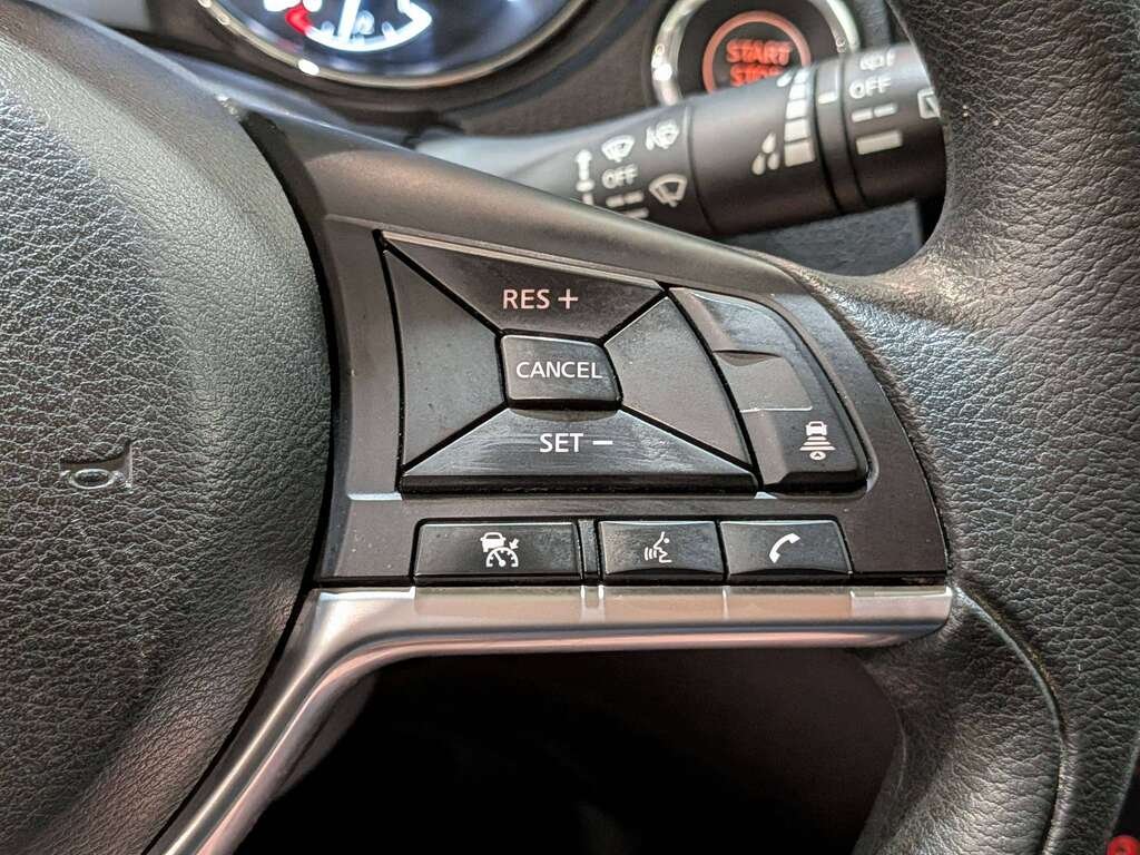 2019 Nissan Rogue AWD SV White Val-David - photo #15