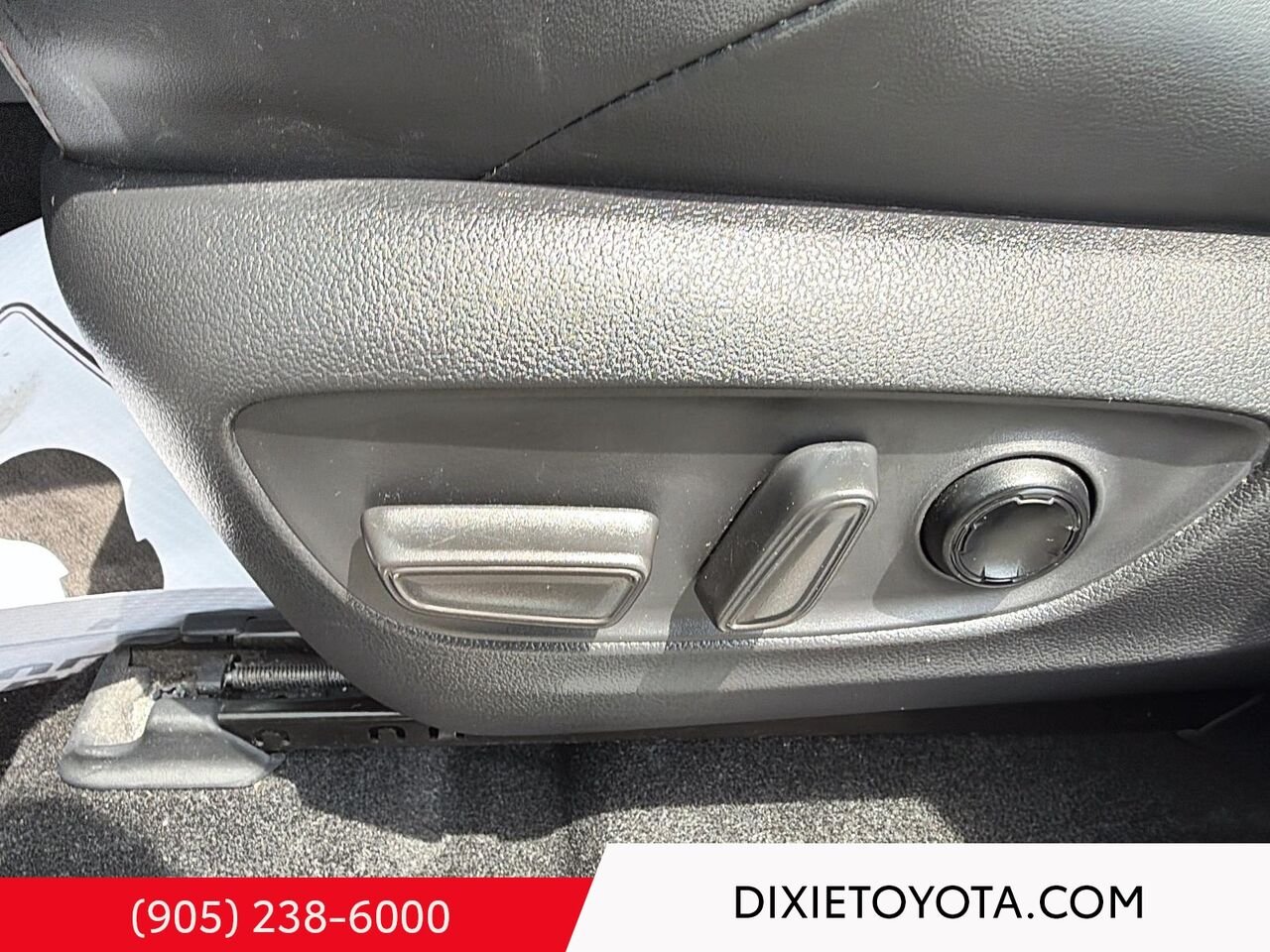 2023 Toyota Venza HYBRID LIMITED AWD / CLEAN CARFAX / HEATED AND VENTILATED SEATS / ALLOY WHEELS / CARPLAY AND ANDROID AUTO Wind Chill Pearl Mississauga - photo #9
