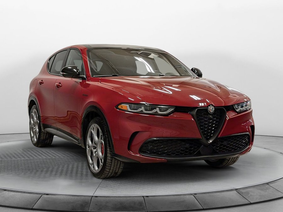 Alfa Romeo TONALE AWD Plug-In Hybrid Veloce 8 Pneus 2024 Rouge