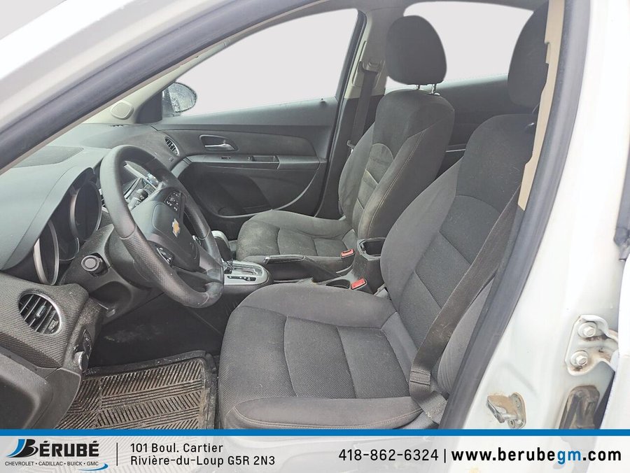 2015 Chevrolet CRUZE 2015 White