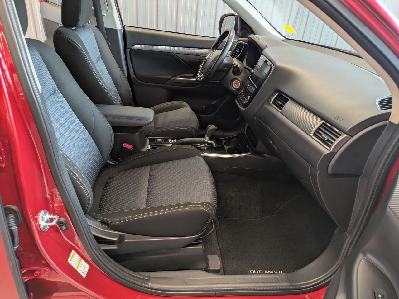 Mitsubishi Outlander 2018 Rouge Gatineau - photo #14