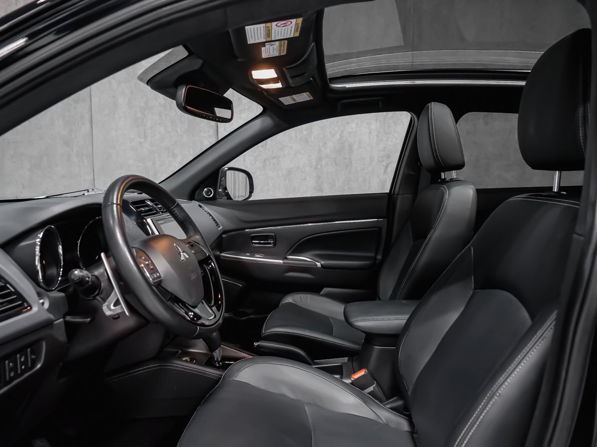 2022 Mitsubishi RVR 2.4L GT AWC Black Montreal - photo #12
