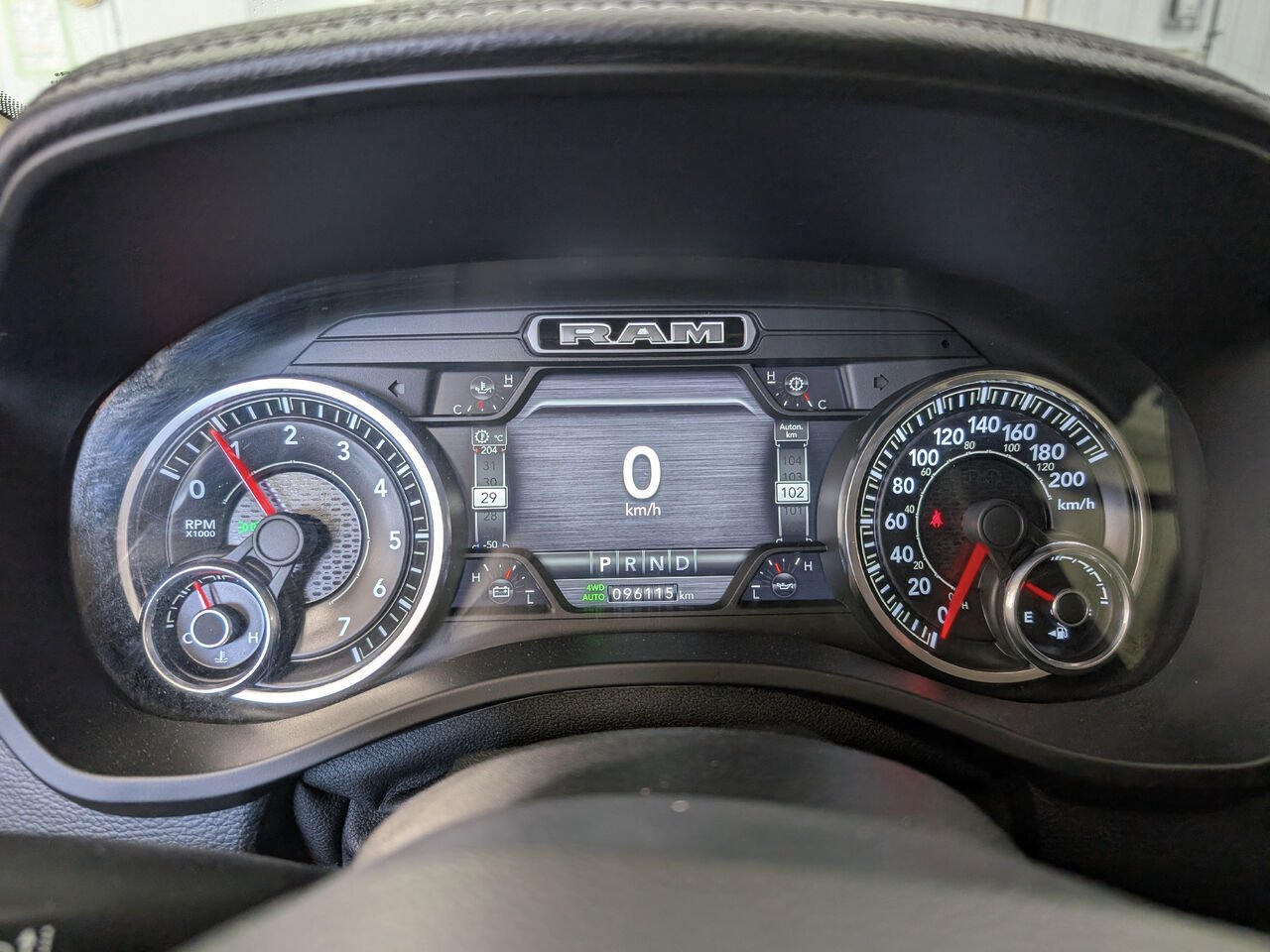 2019 Ram 1500 1C6SRFDT8KN573070 Silver Sherbrooke - photo #10