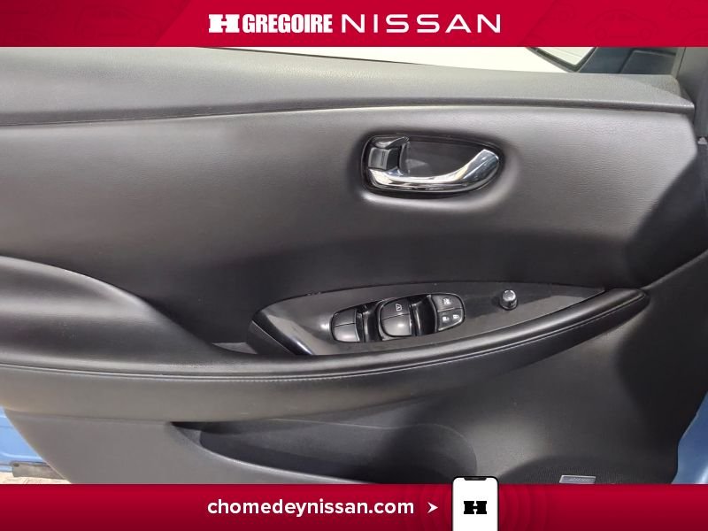 2014 Nissan Leaf Blue Saint-Eustache - photo #13