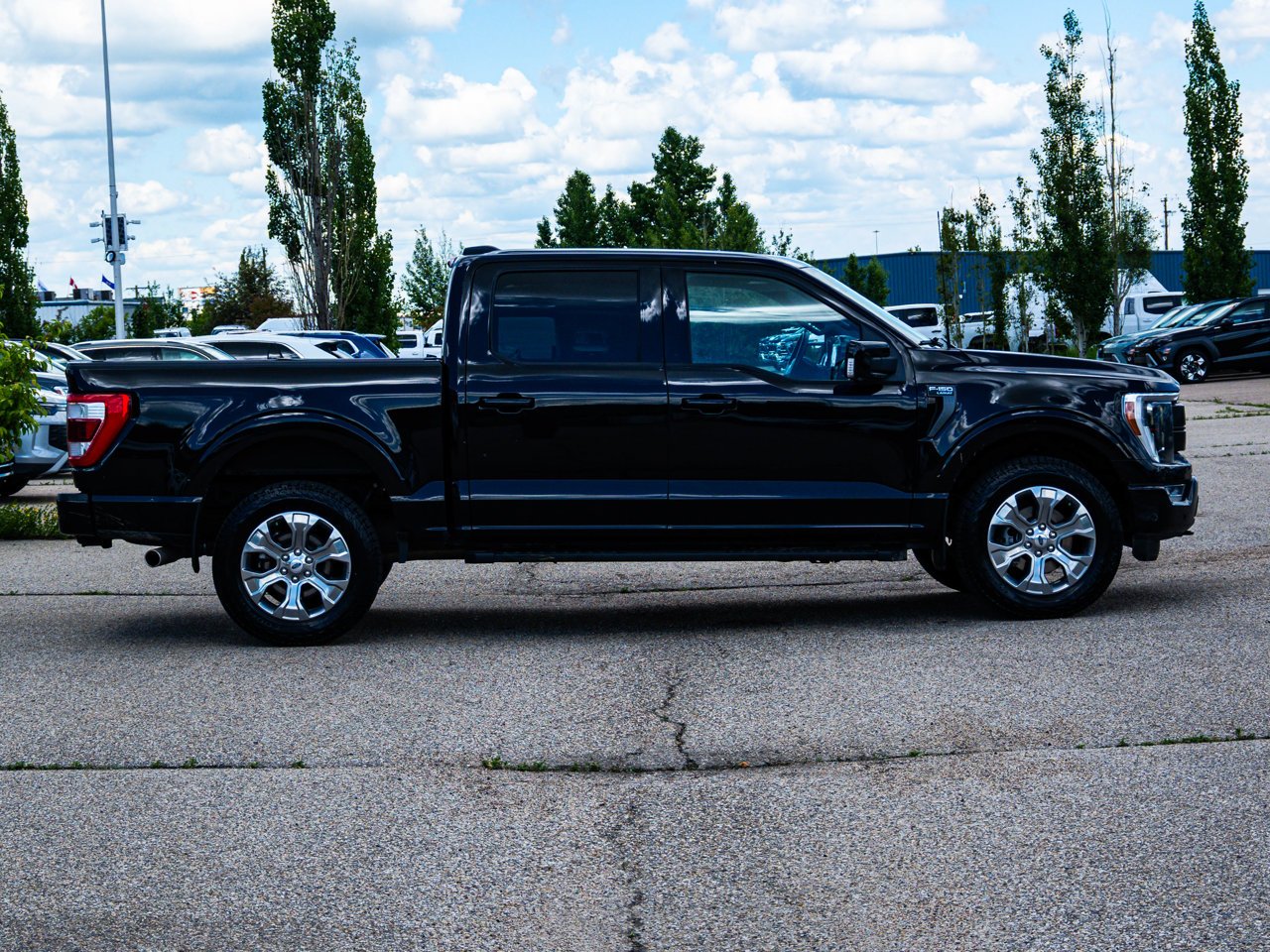 2023 Ford F-150 LARIAT 4WD SuperCrew 5.5' Box Black Sherwood Park - photo #13