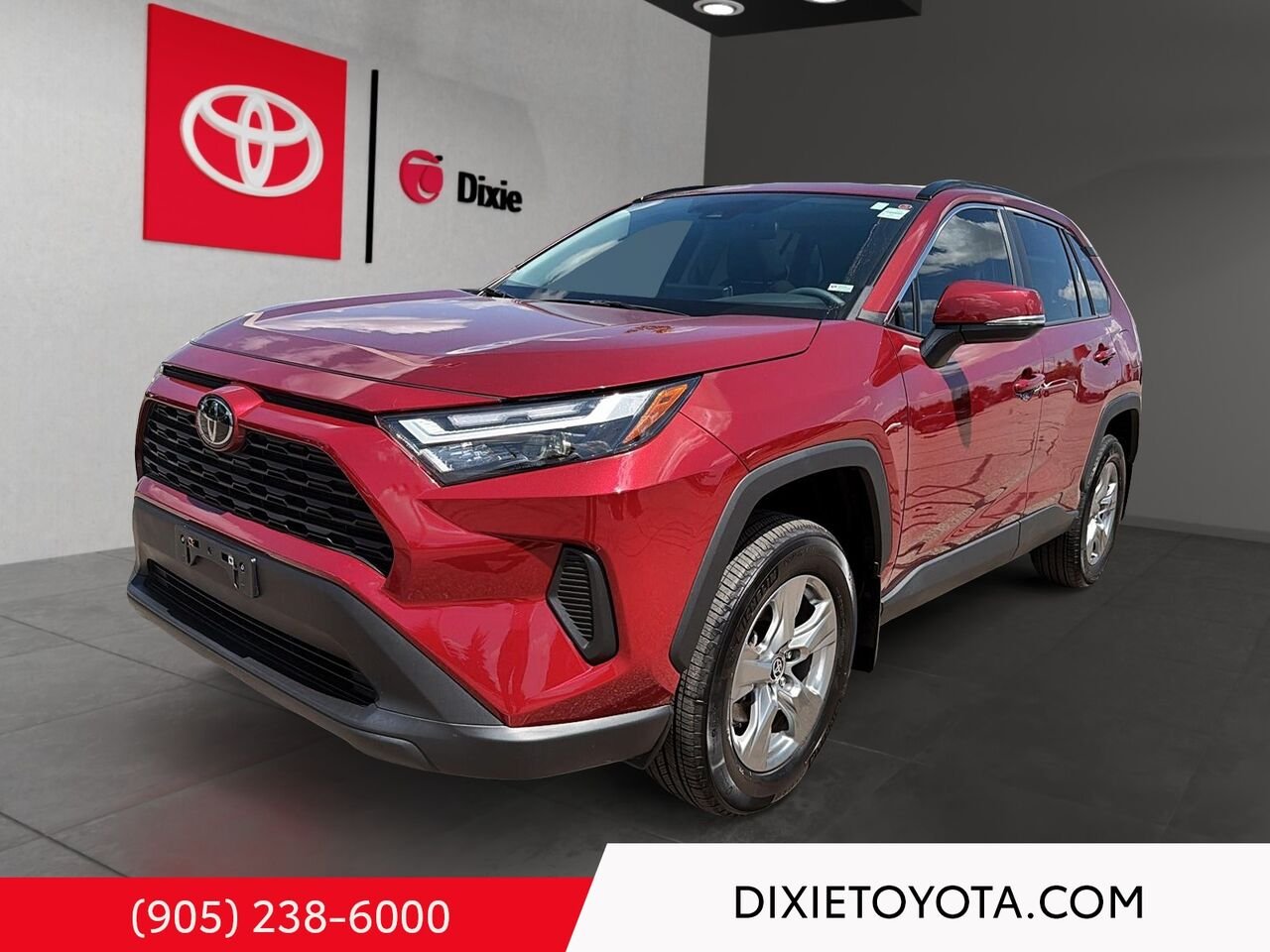 2024 Toyota RAV4 XLE AWD / CLEAN CARFAX / HEATED SEATS / MOONROOF / ALLOY WHEELS / CARPLAY AND ANDROID AUTO Red Mississauga - photo #0