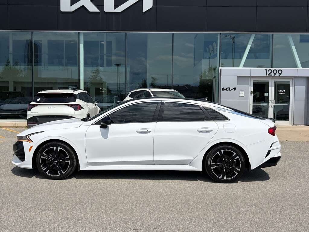 2022 Kia K5 White Gatineau - photo #2