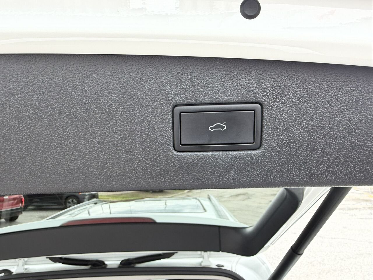 2024 Volkswagen Tiguan Comfortline 4MOTION White Laval - photo #14