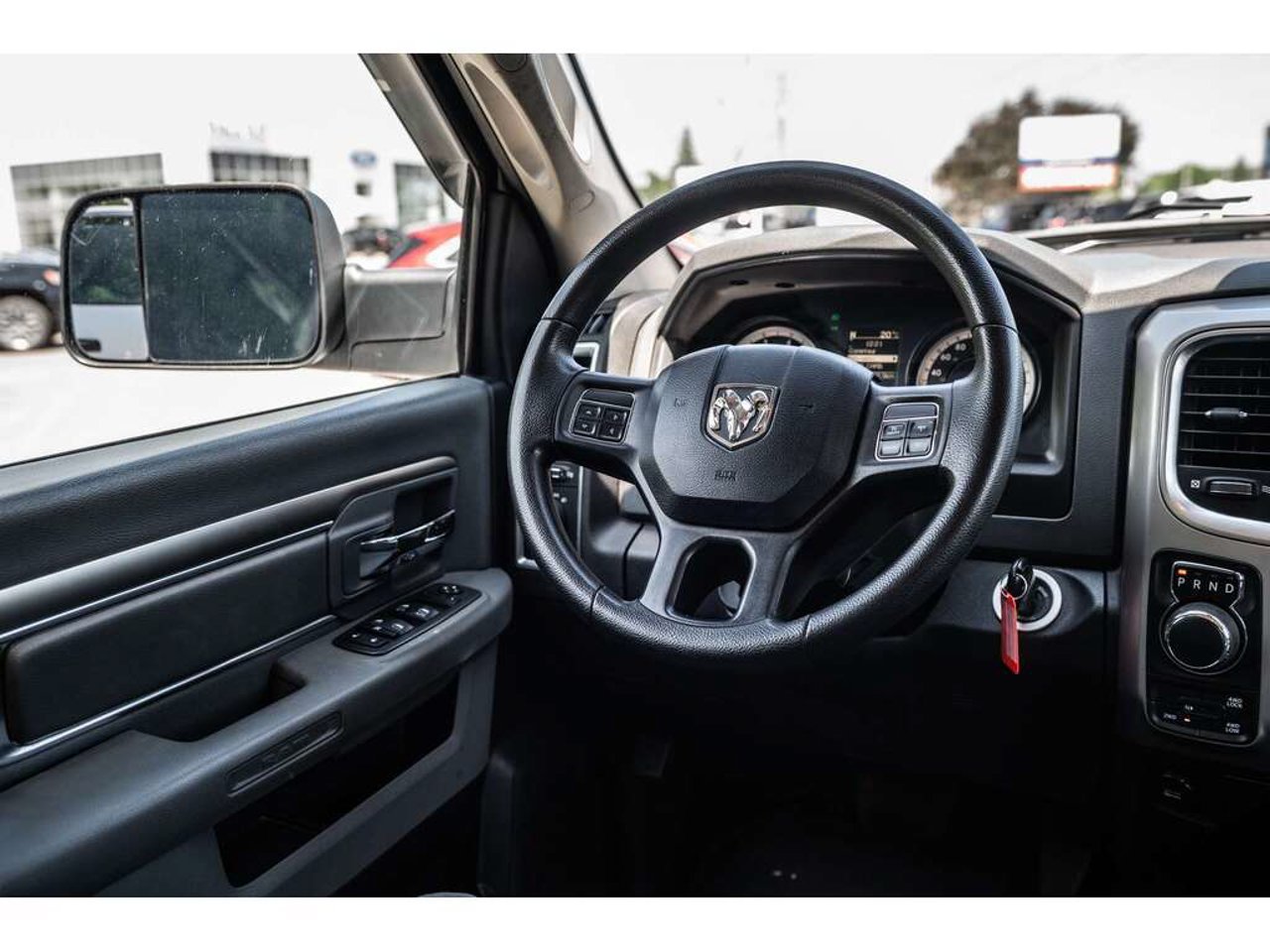 Ram 1500 2017 Blanc Sainte-Julienne - photo #25