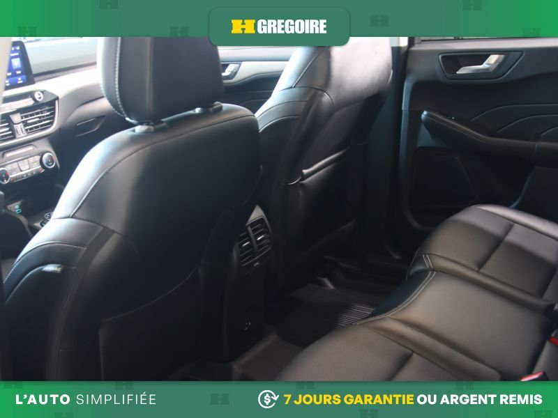 2022 Ford Escape Grey Laval - photo #23