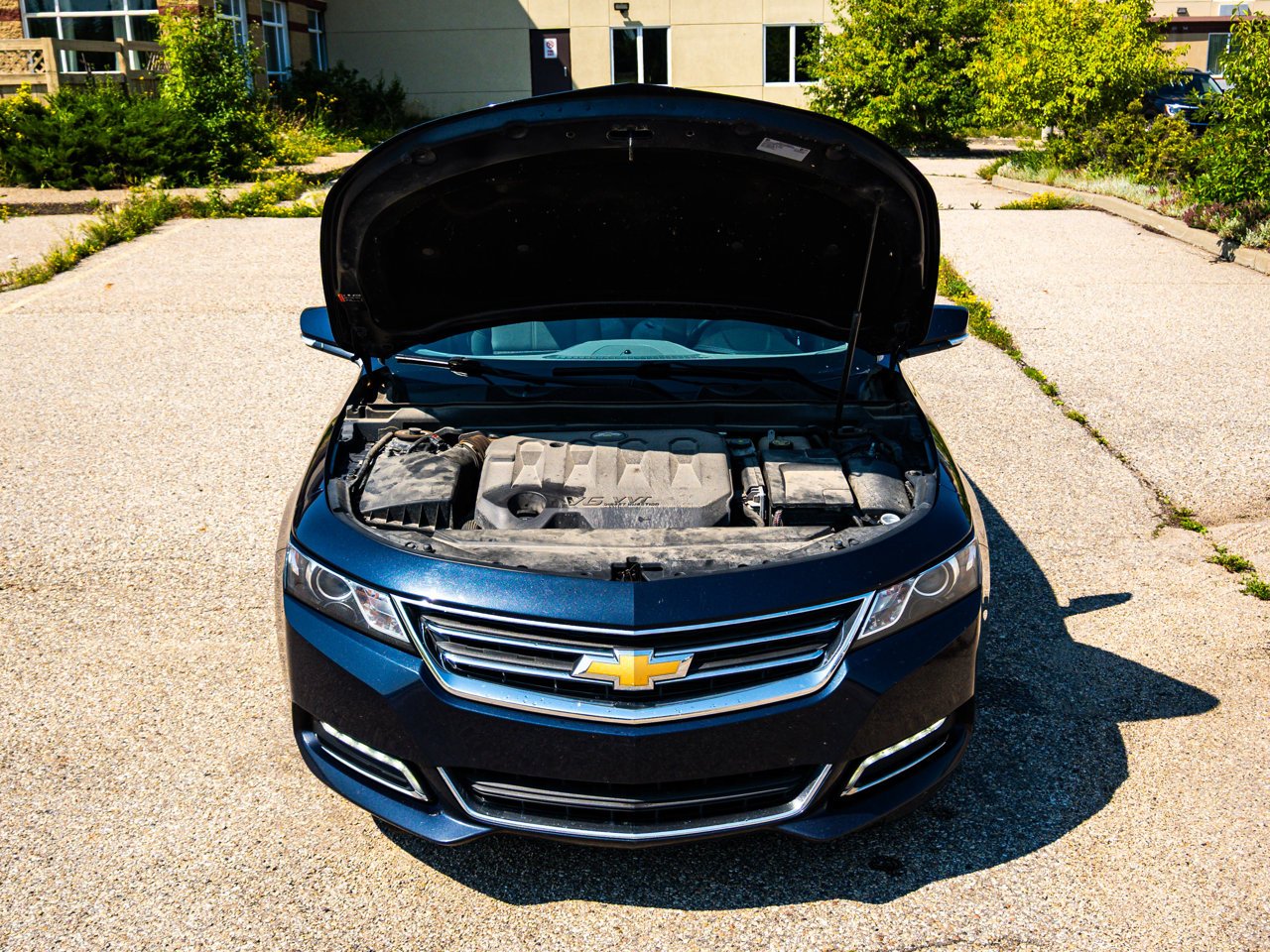 2018 Chevrolet Impala 4dr Sdn LT w/1LT Blue Sherwood Park - photo #8