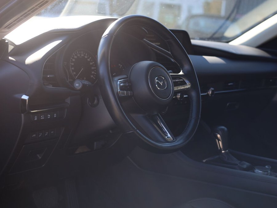 Mazda Mazda3 GT TI i-ACTIV BA, Navigation, Toit ouvrant, Sièges en cuir 2021 Gris