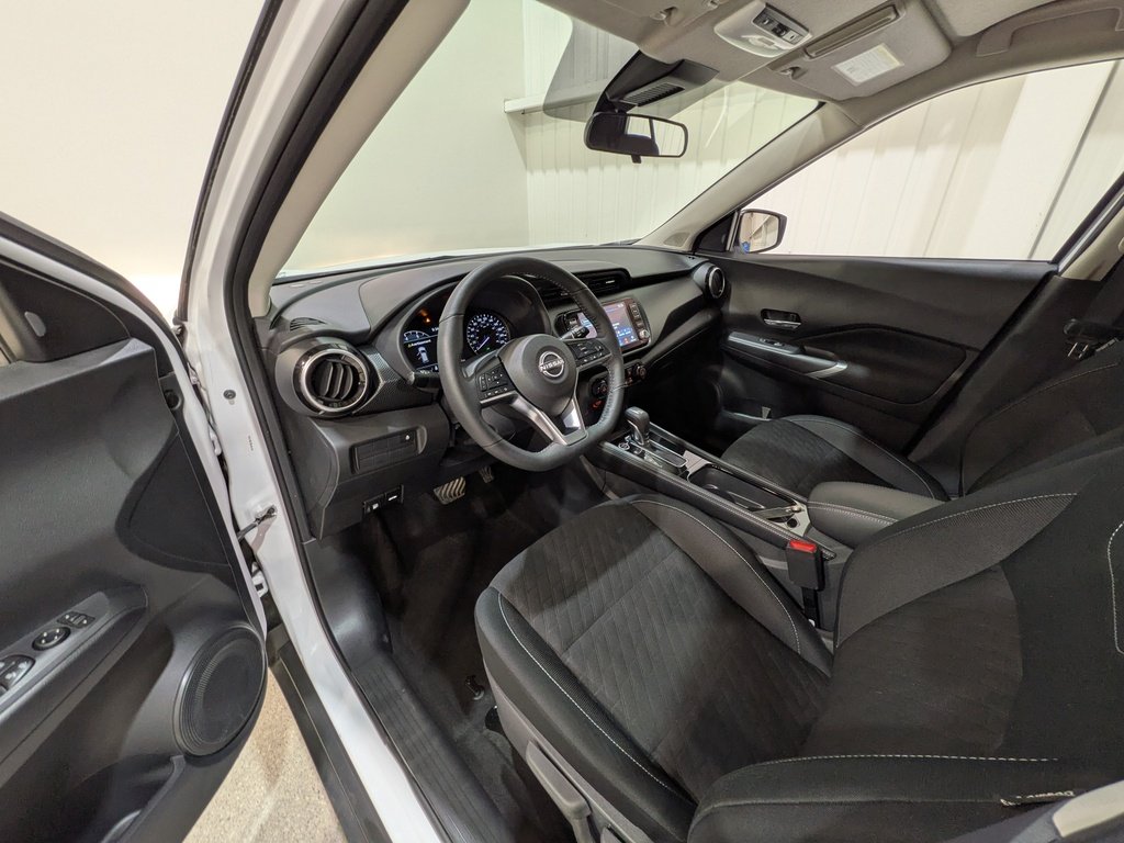 Nissan Kicks SV FWD 2024 Blanc Val-David - photo #9
