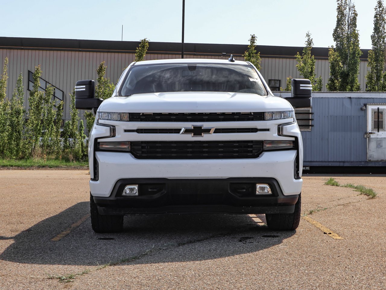 2020 Chevrolet Silverado 1500 4WD Crew Cab 147 RST White Sherwood Park - photo #2