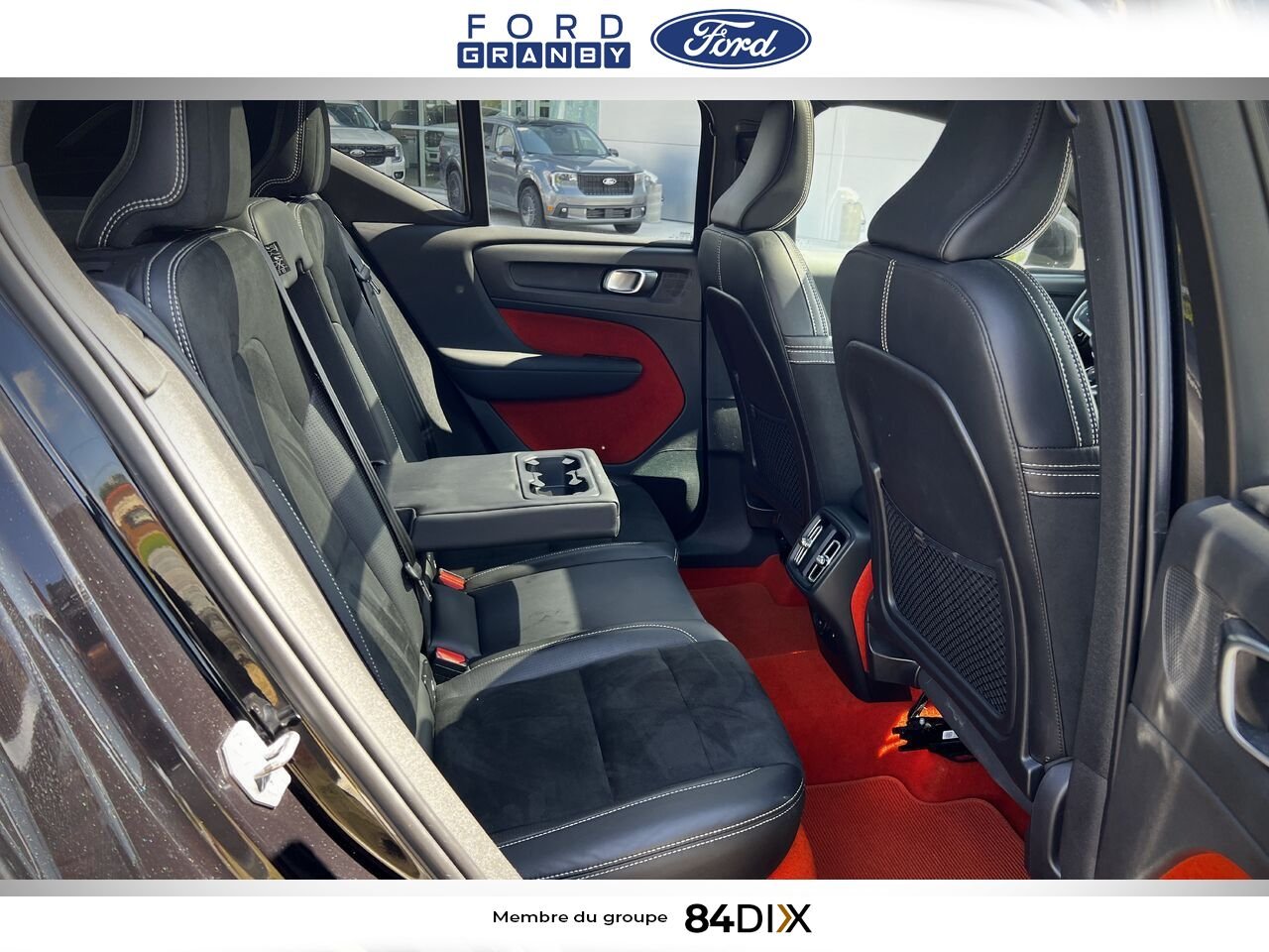 2021 Volvo XC40 Black Granby - photo #25