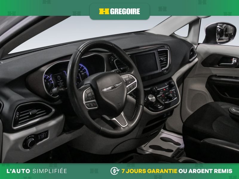 2023 Chrysler Grand Caravan White Laval - photo #8