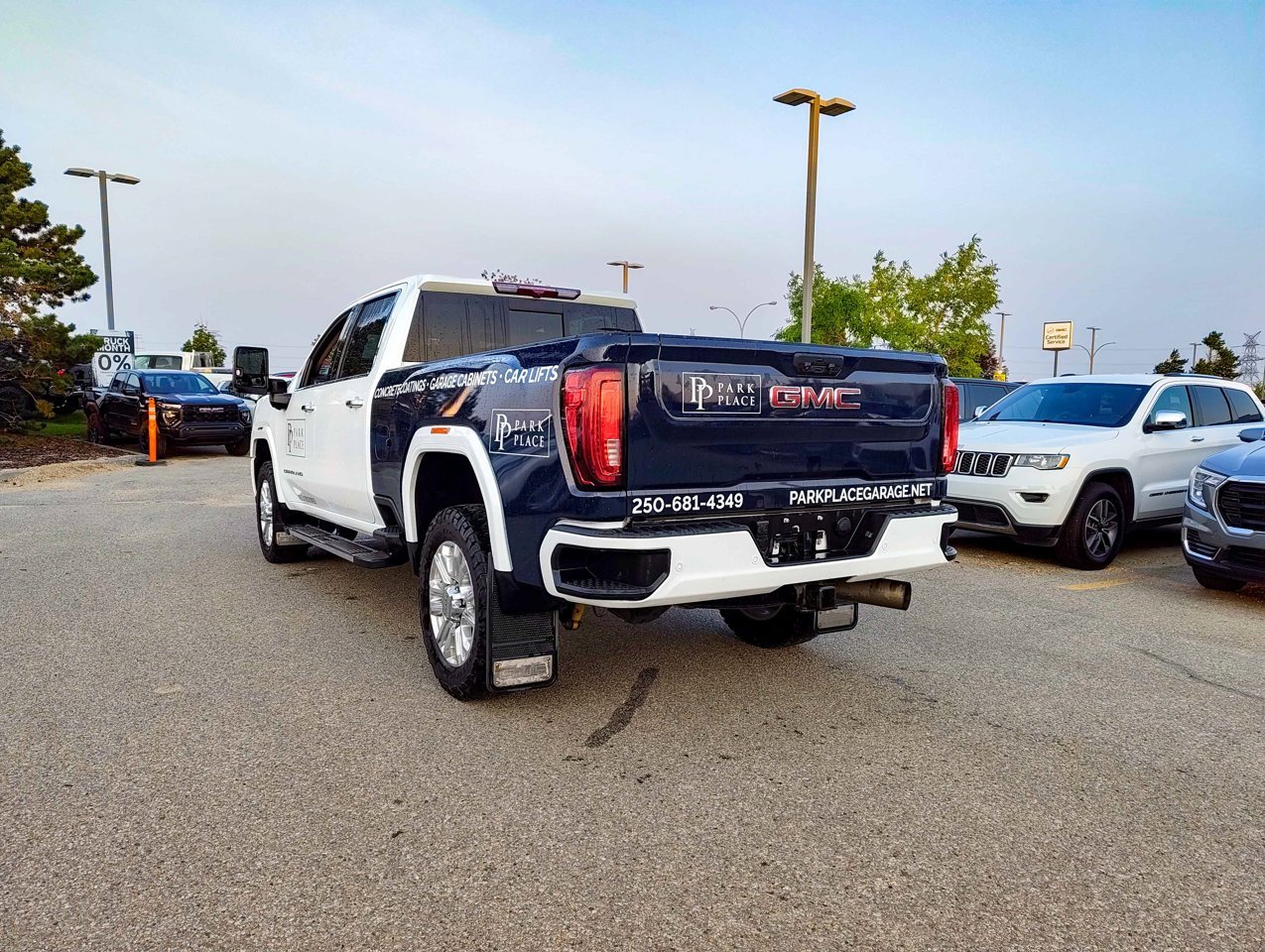 2023 GMC Sierra 3500HD 4WD Crew Cab 159 Denali White Sherwood Park - photo #4