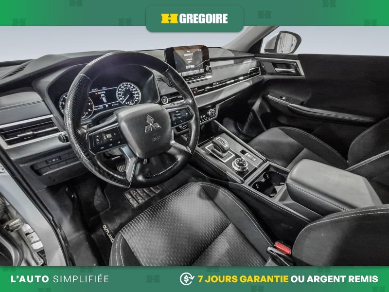 Mitsubishi Outlander 822335 | ES * AWD * Cam * Mags * Carplay * A partir de 0.9% 2022 Gris Laval - photo #16