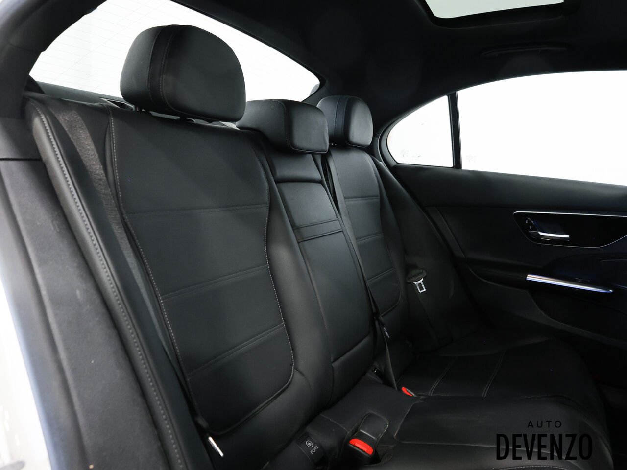 Mercedes-Benz Classe-C 2023 Blanc Saint-Eustache - photo #9