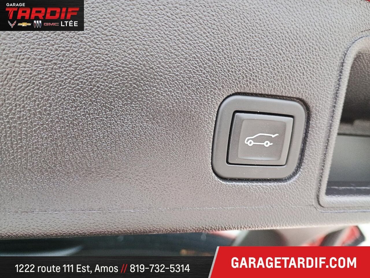 2024 GMC Terrain SLT AWD Red Mont-Laurier - photo #14