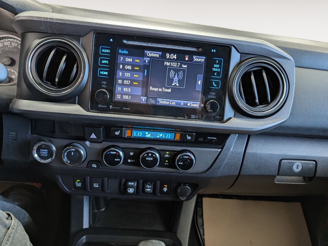 Toyota Tacoma TRD SPORT premium/SIÈGES CHAUFFANTS/AC BIZONE/CAMÉRA DE RECUL/BLUETOOTH/TOIT OUVRANT 2018 Bleu boréal métallisé Sherbrooke - photo #10