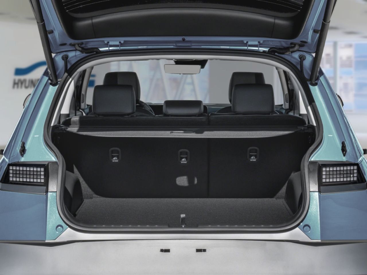 2026 Hyundai IONIQ 5 Lucid Blue Blainville - photo #3