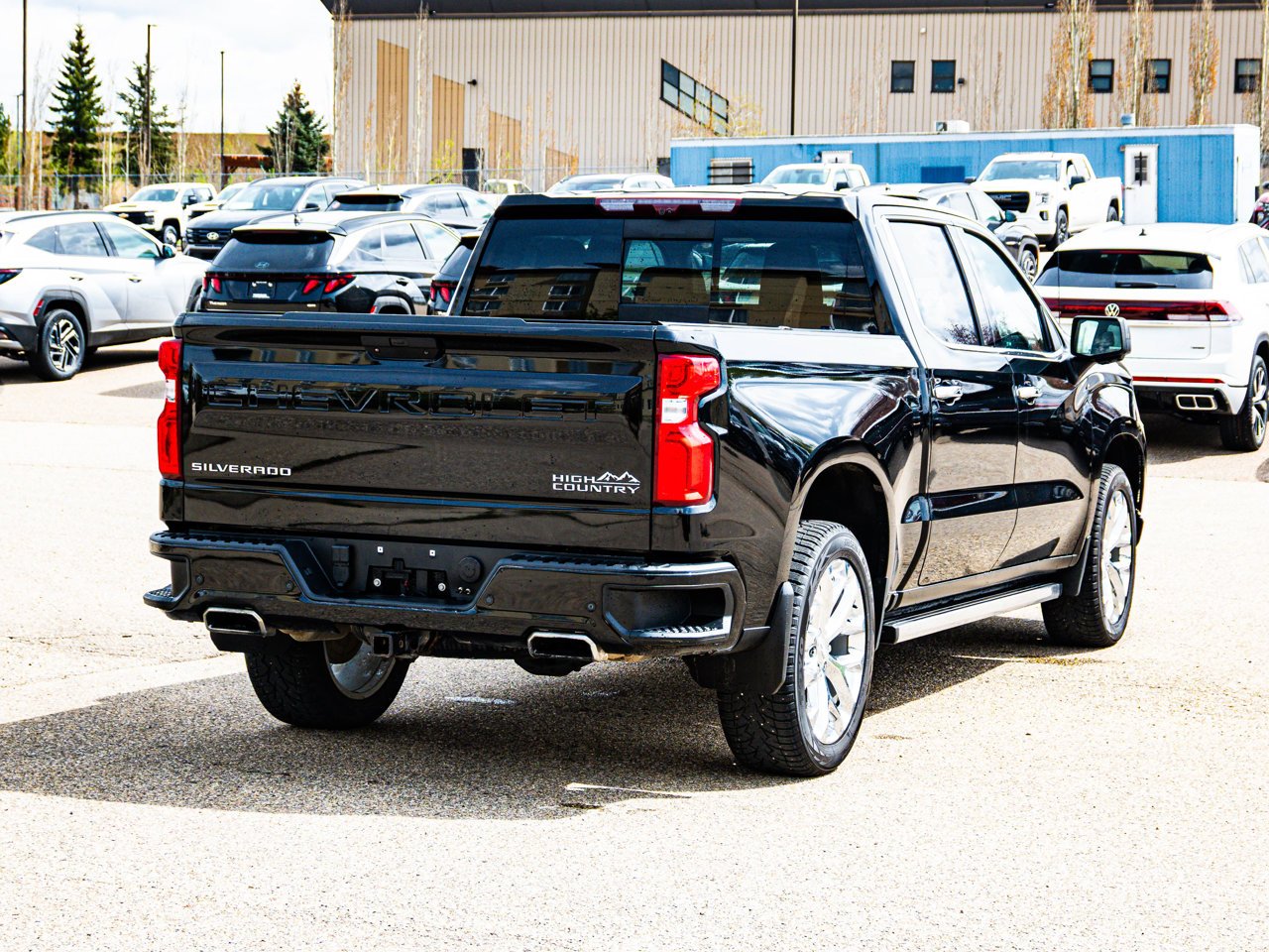 2021 Chevrolet Silverado 1500 4WD Crew Cab 147 High Country Black Sherwood Park - photo #12