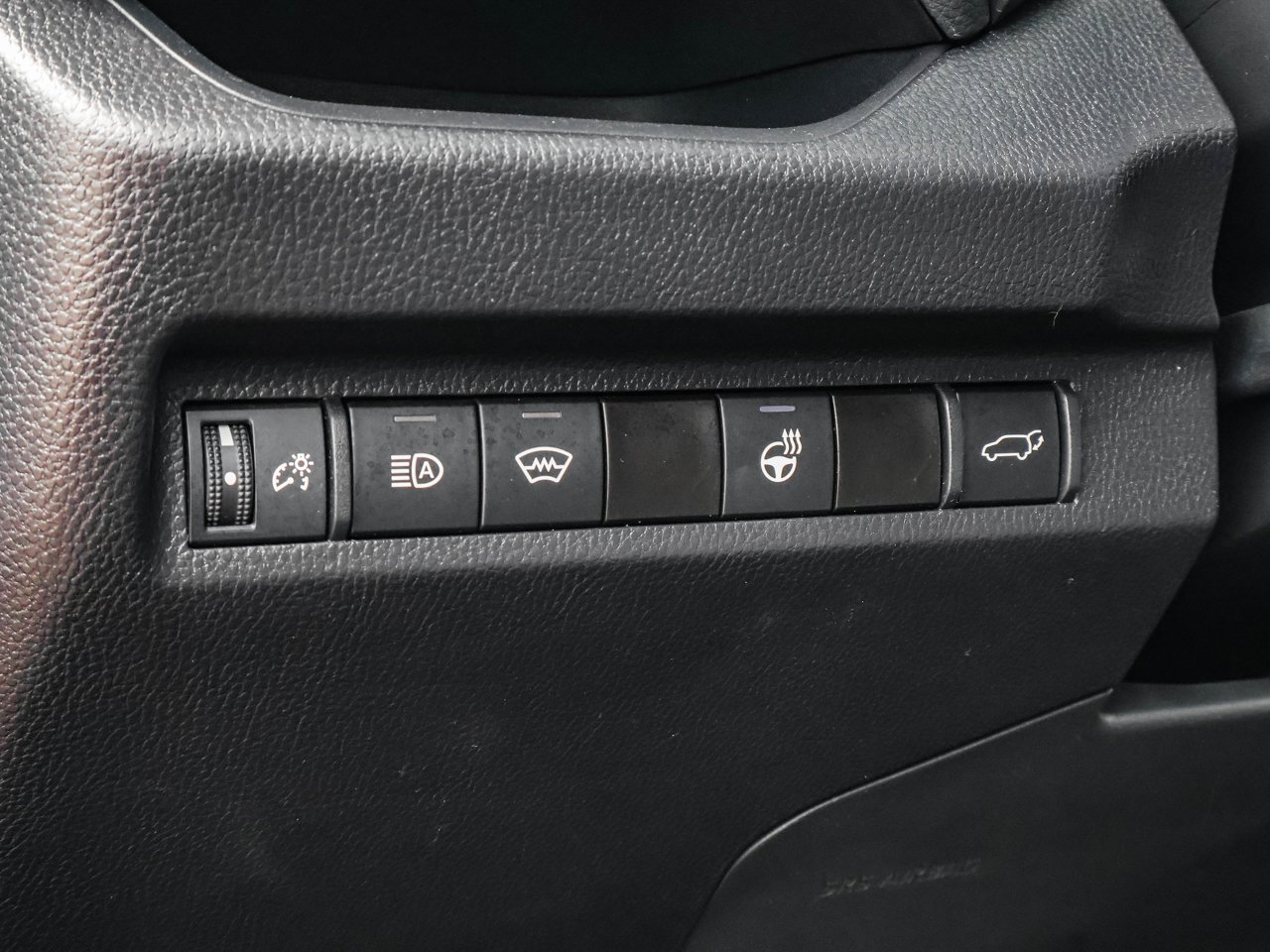 2024 Toyota RAV4 XLE AWD Blue Sherwood Park - photo #19
