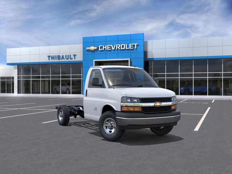 CHEVROLET Fourgonnette commerciale tronquée Express 3500 fourgonnette 139 po 2025 BLANC SOMMET Sherbrooke - photo #0