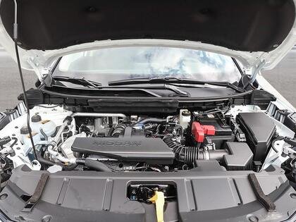 Nissan Rogue 2026 Blanc Everest nacré triple couche Blainville - photo #5