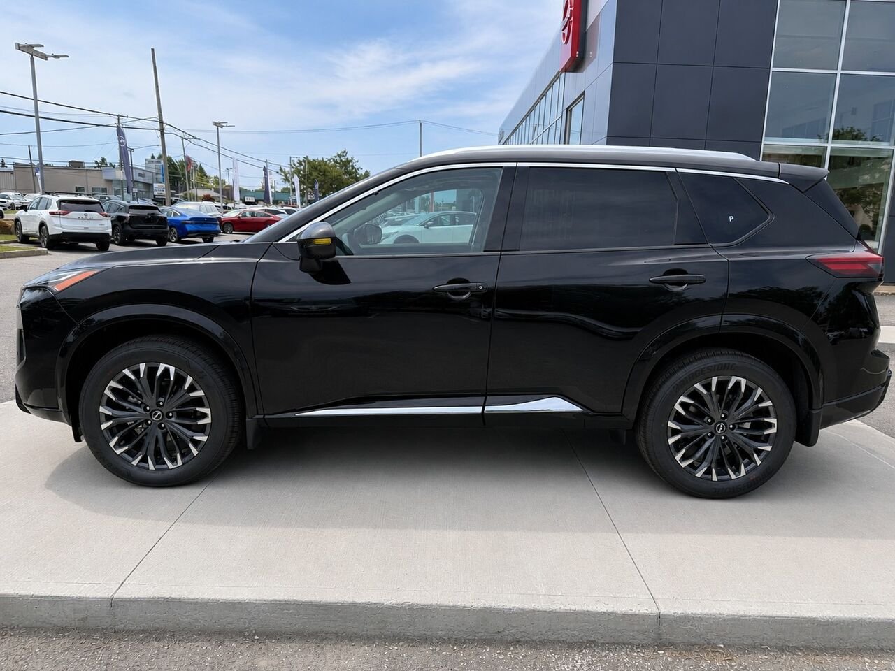 2026 NISSAN Rogue ROGUE PLATINE Super Black Châteauguay - photo #1