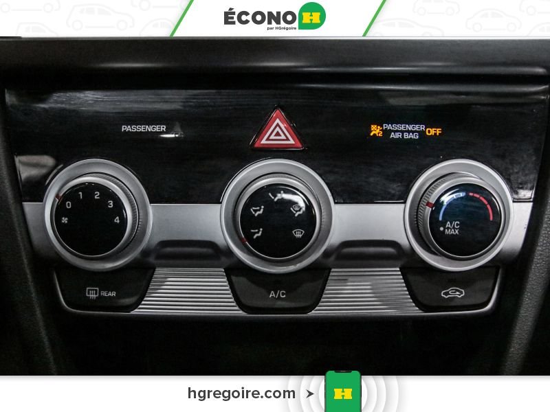 2020 Hyundai Elantra White Blainville - photo #17