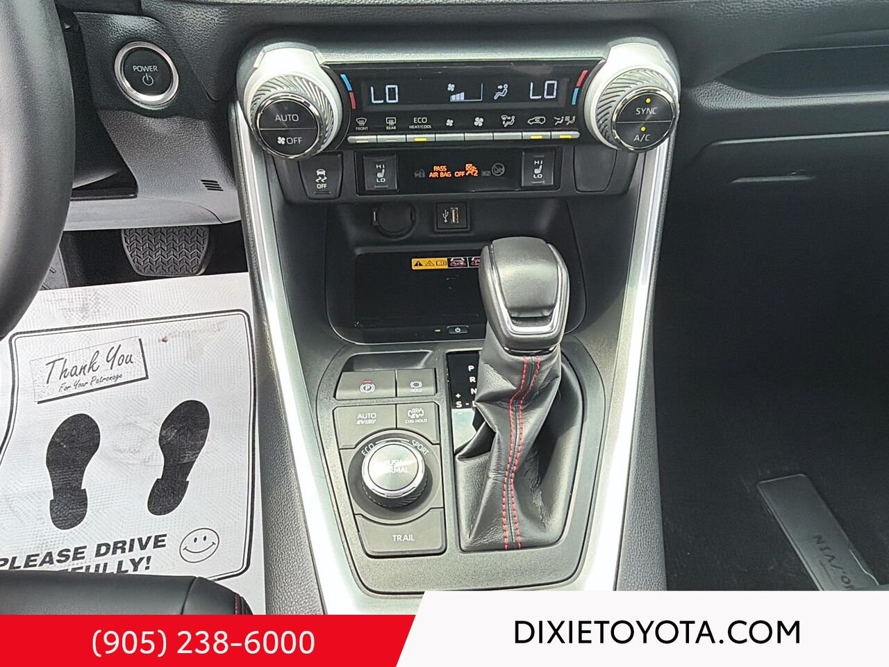 2024 Toyota RAV4 Prime PRIME XSE PLUG-IN HYBRID AWD / CLEAN CARFAX / HEATED SEATS / LEATHER SURFACE / MOONROOF / CARPLAY AND ANDROID AUTO Red Mississauga - photo #16