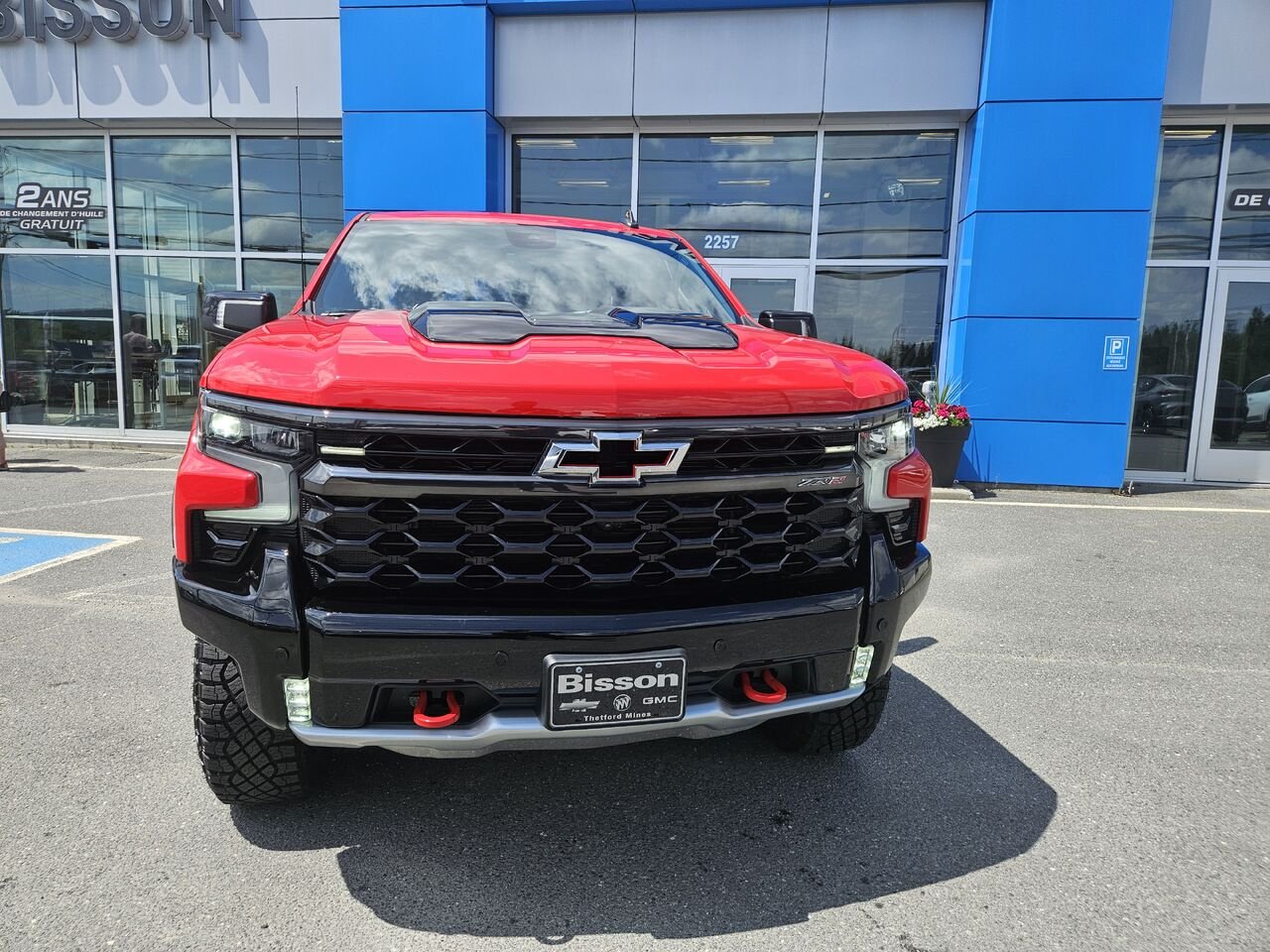 2026 Chevrolet Silverado 1500 ZR2 cabine multiplace 4RM 147 po Red Thetford Mines - photo #2