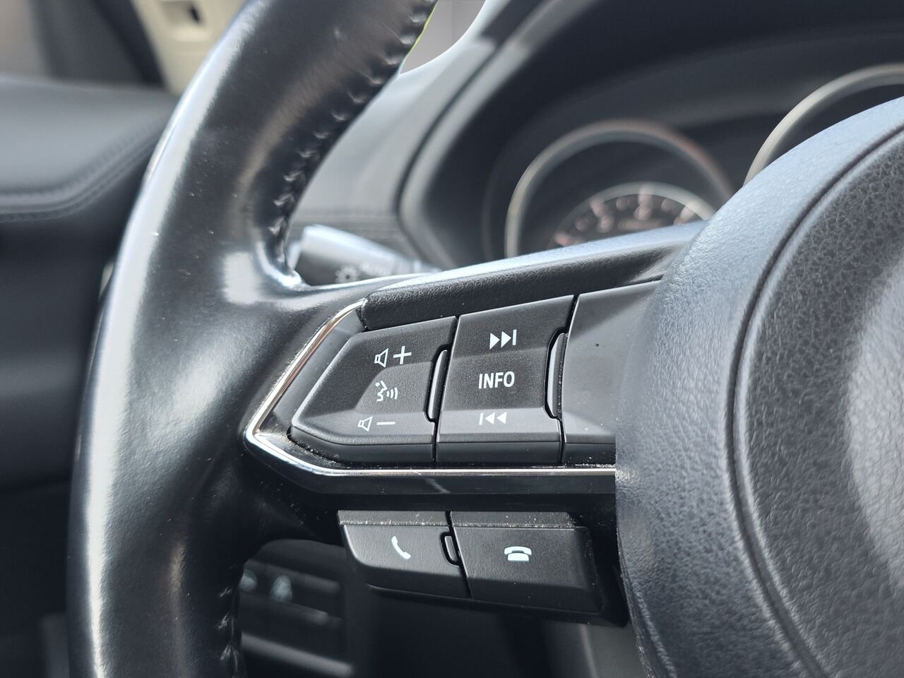 2021 Mazda CX-5 GS TI BA, bluetooth, Volant chauffant, commande audio au volant Blue Val-David - photo #10