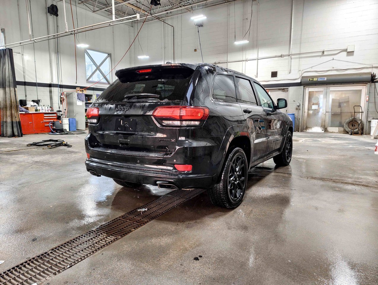 2021 Jeep Grand Cherokee Limited X 4x4 Black Sherwood Park - photo #5